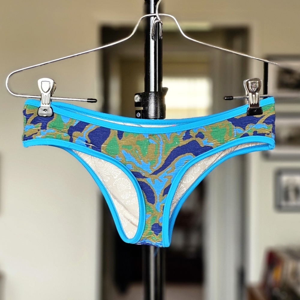 Free‎ People Low Rise Camo Bikini Bottom